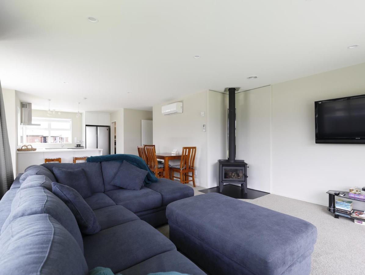 Fiordland Getaway - Te Anau Holiday Home Exterior photo